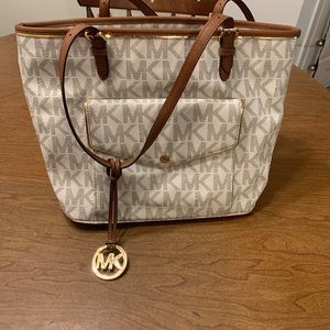 Michael Kors Jet Set MK Logo Vanilla Large Tote Bag
